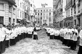 Celebración del Día del Corpus.  Junio de 1958. Puerta del Mar. Málaga. España