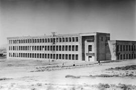 Escuela de Peritos Industriales en El Ejido. Abril de 1956. Málaga (España).