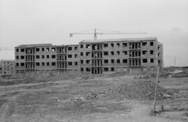 Construcción de edificios de viviendas en Portada Alta. Enero de 1963. Málaga, España