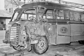 Camión destrozado en la factoría Taillefer. Marzo, 1954. Málaga, España.