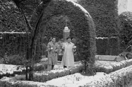 Málaga nevada. Jardines de Puerta Oscura. Febrero de 1954. España-06