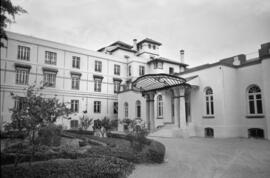 Hotel Caleta una vez reconvertido en el Sanatorio 18 de julio. Hacia 1943. Málaga, España-02