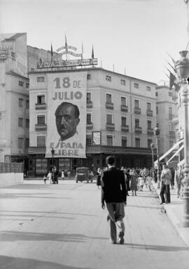 18 de julio, España Libre. Sublime engaño, cartel de cine, en el Goya. 1938. Málaga. España.