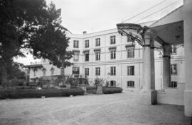 Hotel Caleta una vez reconvertido en el Sanatorio 18 de julio. Hacia 1943. Málaga, España-01
