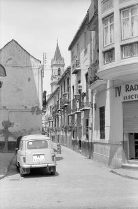 Calle Jorge Juan. Barrio de la Trinidad. Iglesia de San Pablo. Agosto de 1961. Málaga, España.