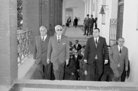 Visita del ministro de la Gobernación, Camilo Alonso Vega, al Hospital Civil. Marzo de 1967. Mála...