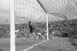 Partido de fútbol Club Deportivo Málaga y Club de Fútbol Melilla (2-0). Noviembre de 1963. Málaga...