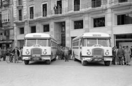Alameda Principal. 1953, marzo. Autobuses ante el edificio Taillefer. Málaga, España.