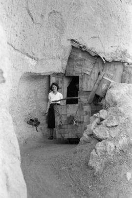 Vivienda cueva. 1952-08, agosto. Málaga, España.