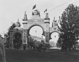 Parque. Portada de la Feria de Málaga. 1906. España.