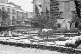 Málaga nevada. En el entorno de la Catedral. Febrero de 1954. España-02