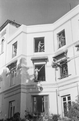 Obras en el Hotel Caleta para adaptarlo a hospital. Hacia 1942. Málaga, España-01