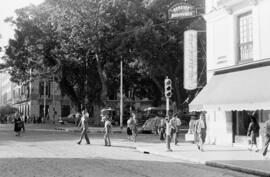 Alameda Principal. Cruce con calle Córdoba y Puerta del Mar. Agosto de 1959. Málaga, España.