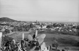 La ciudad desde el Asilo de Los Ángeles. Diciembre de 1963. Málaga, España.