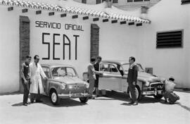 Concesionario de automóviles SEAT. Junio de 1958. Málaga. España