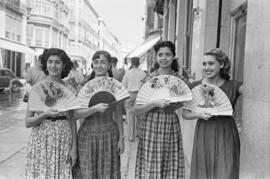 Calle Larios. Souvenirs para turistas. 31 de agosto de 1953. Málaga, España.