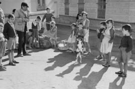 Espectáculo callejero. Noviembre de 1952. Málaga, España.