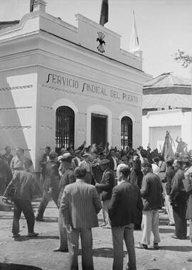 Elecciones sindicales de 1944. Puerto de Málaga. España.