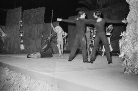 Baños del Carmen. Antonio y su Compañía de Ballet Español. Agosto de 1960. Málaga (España). 15