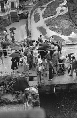Arroyo de La Caleta y calles embarradas por las inundaciones del 29 de octubre de 1955. Málaga-03