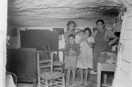Vivienda cueva. Noviembre de 1954. Málaga, España.