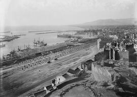 Puerto de Málaga, el parque, la alcazaba y la ciudad. Hacia 1910. España. 02