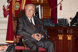 Eugenio Chicano en la entrega de la Medalla de la Ciudad y el título de Hijo Predilecto. Ayuntami...