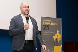 Eugenio José Luque presenta la conferencia de David Meca "Gestión del talento". Seminar...