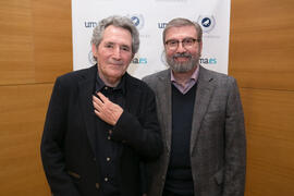 Francisco José Andrade y Miguel Ríos tras su conferencia "La música como testimonio de la Tr...