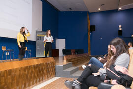 Conferencia "Emprendimiento y promoción del territorio", de Sara Carmona y Míriam Garcí...