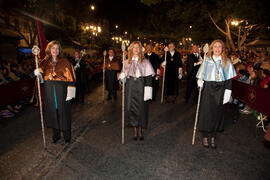 Miembros del equipo de gobierno de la Universidad de Málaga en el desfile procesional de la Herma...