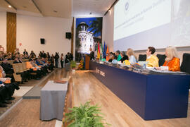 Mesa presidencial de la investidura de nuevos doctores por la Universidad de Málaga. Paraninfo. M...