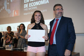 Entrega del décimo premio a Celia Barceló. Entrega de premios en el Paraninfo de la Universidad d...