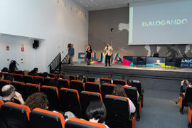 Antonio María Lara presenta "Dialogando" con Ousman Umar. Facultad de Estudios Sociales...