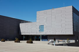 Edificio del Complejo de Estudios Sociales y de Comercio. Campus de Teatinos. Abril de 2021