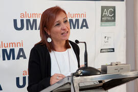 Francisca Ruiz en el nombramiento de D. Javier Urra como Miembro de Honor de la Asociación de Ant...