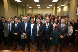 Foto de grupo previa al acto de clausura del 50 Aniversario de la Facultad de Económicas. Faculta...