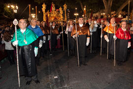 Miembros del equipo de gobierno y representantes de la Universidad de Málaga en el desfile proces...
