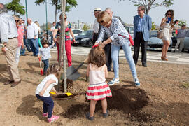 Incorporación de nuevos árboles al Bosque del Conocimiento. Campus de Teatinos. Mayo 2015