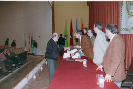 Entrega de placas a los jubilados de la Universidad de Málaga. Paraninfo. Diciembre de 1993