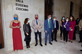 Grupo de autoridades. Inauguración de la exposición "Eugenio Chicano Siempre". Museo de...