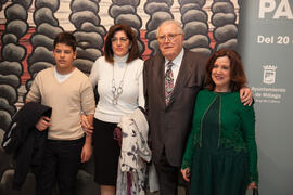 Foto de grupo tras la inauguración de la exposición "Paisajes Andaluces", de Eugenio Ch...