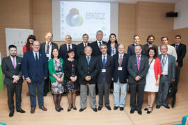 Foto de grupo tras el XVI Encuentro de rectores del Grupo Tordesillas. Edificio The Green Ray. Oc...