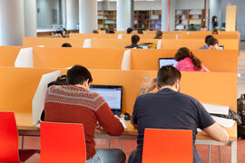 Biblioteca de Informática y Telecomunicaciones. Campus de Teatinos. Abril de 2013