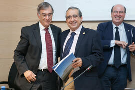 Manuel Assunçao y José Ángel Narváez en la Asamblea General del grupo Tordesillas. Edificio The G...