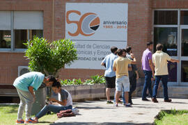 Ambiente en la facultad de Ciencias Económicas y Empresariales. Campus de El Ejido. Mayo de 2015