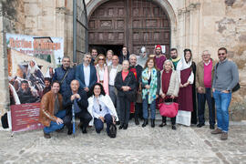 Foto de grupo tras el estreno del documental "Kristina, princesa de Noruega". Covarrubi...