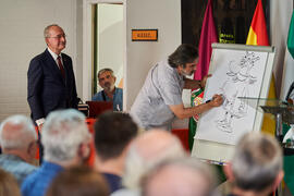 Intervención de Ángel Idígoras en la inauguración de su mural en la Facultad de Ciencias Económic...