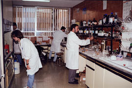 Departamento de química orgánica y telecomunicaciones. 1992
