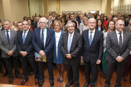 Foto de grupo previa al acto de clausura del 50 Aniversario de la Facultad de Económicas. Faculta...